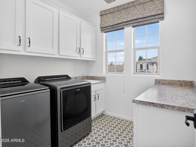 2141 E FLAMINGO Way, Gilbert, AZ 85297