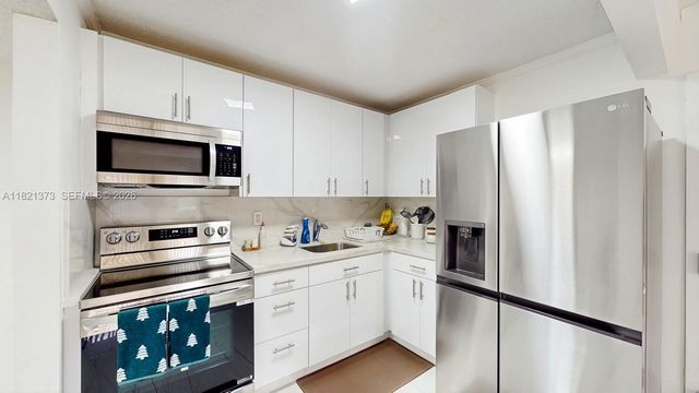 7180 NW 179th Street 105, Hialeah, FL 33015