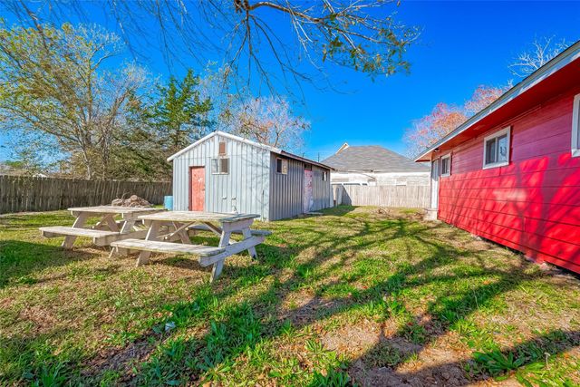 8912 Park Street, Needville, TX 77461