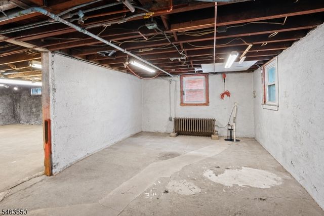 20 Wilson Ave, Totowa Boro, NJ 07512