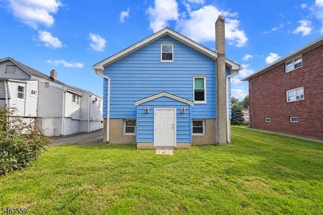 20 Wilson Ave, Totowa Boro, NJ 07512