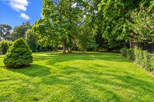 20 Wilson Ave, Totowa Boro, NJ 07512