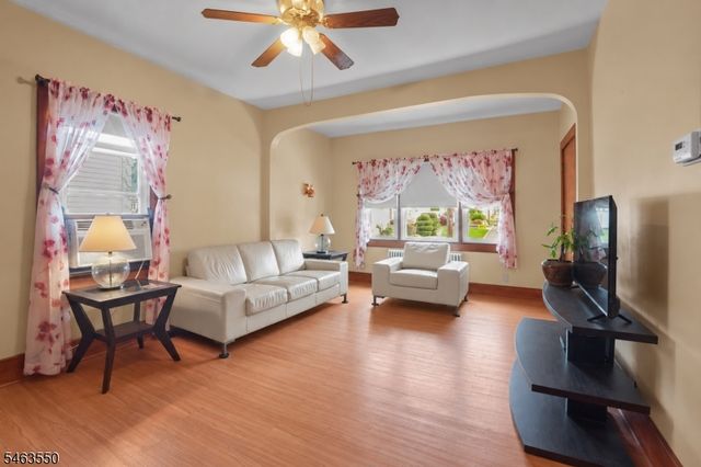 20 Wilson Ave, Totowa Boro, NJ 07512
