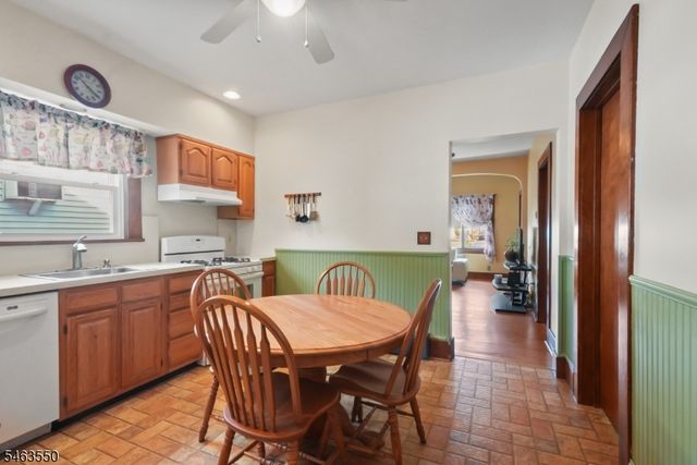 20 Wilson Ave, Totowa Boro, NJ 07512