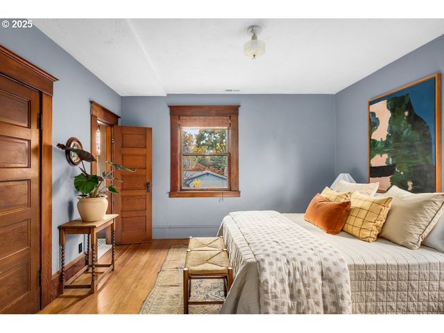 5802 N SYRACUSE St, Portland, OR 97203