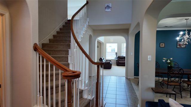 421 Roundrock Lane, Fort Worth, TX 76140