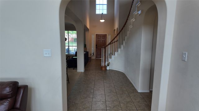 421 Roundrock Lane, Fort Worth, TX 76140