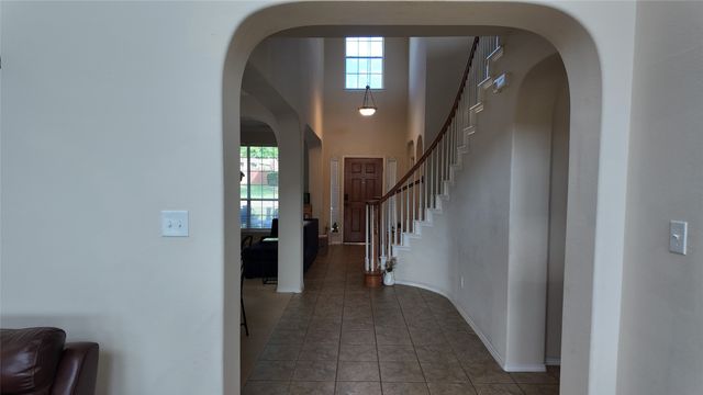 421 Roundrock Lane, Fort Worth, TX 76140