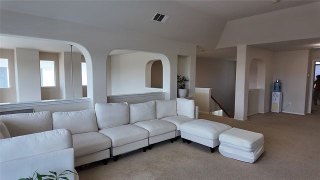 421 Roundrock Lane, Fort Worth, TX 76140