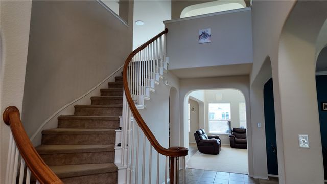 421 Roundrock Lane, Fort Worth, TX 76140