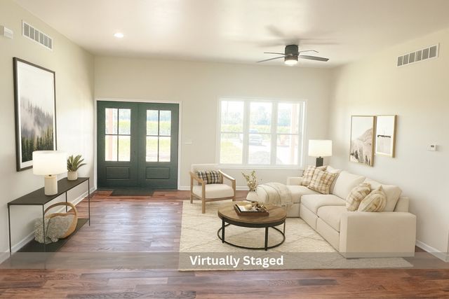 692 Penrose Road, Dixon, IL 61021