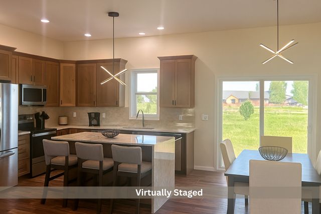 692 Penrose Road, Dixon, IL 61021