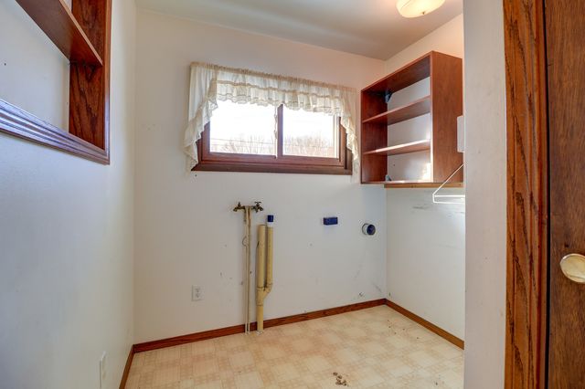 27829 Larson Street, Rock Falls, IL 61071