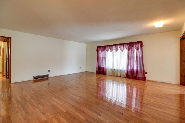 27829 Larson Street, Rock Falls, IL 61071