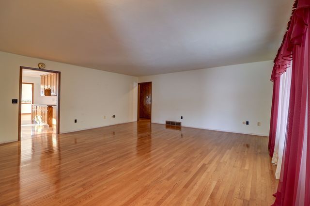 27829 Larson Street, Rock Falls, IL 61071