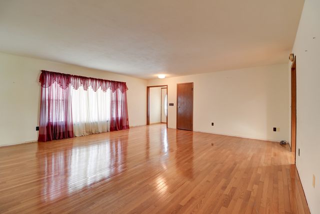 27829 Larson Street, Rock Falls, IL 61071