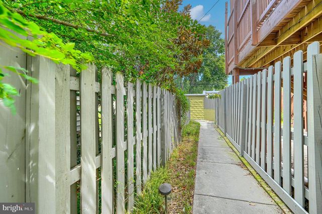 3425 KESWICK RD, Baltimore, MD 21211