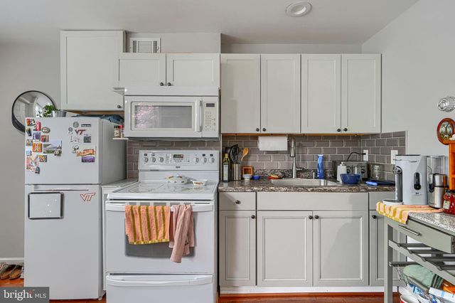3425 KESWICK RD, Baltimore, MD 21211