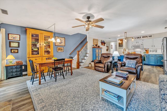 54 Windlass Pointe DR, Moneta, VA 24121