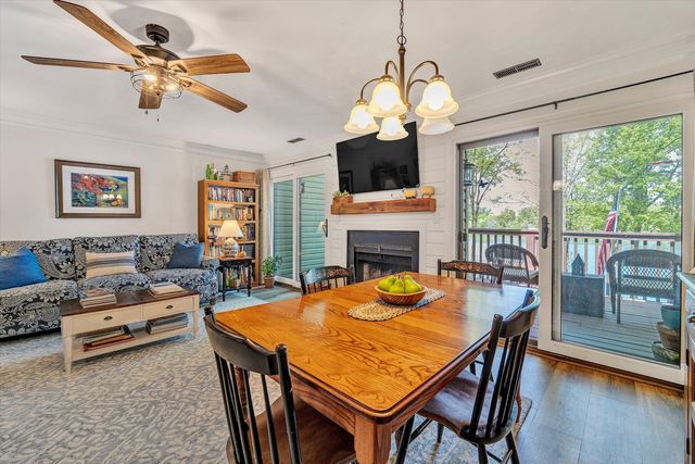 54 Windlass Pointe DR, Moneta, VA 24121