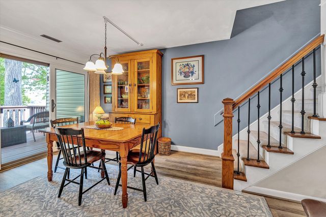 54 Windlass Pointe DR, Moneta, VA 24121