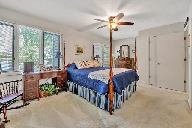 54 Windlass Pointe DR, Moneta, VA 24121
