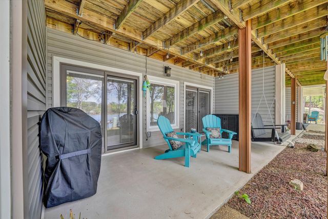 54 Windlass Pointe DR, Moneta, VA 24121