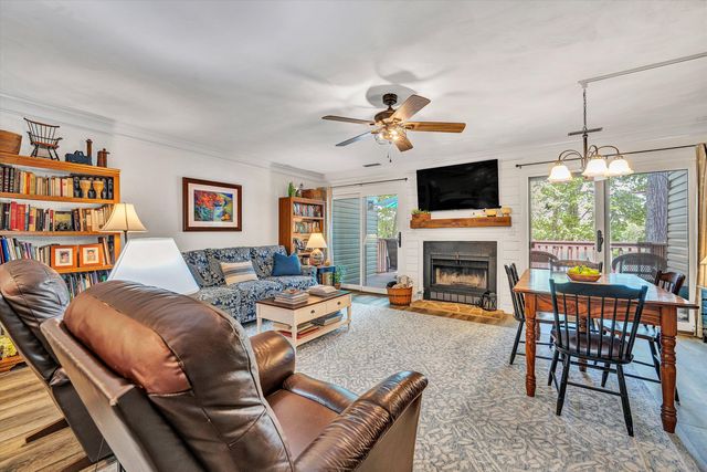 54 Windlass Pointe DR, Moneta, VA 24121