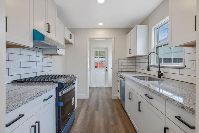 5009 E Clay Avenue, Fresno, CA 93727