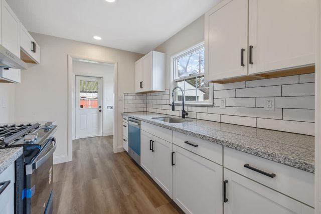 5009 E Clay Avenue, Fresno, CA 93727