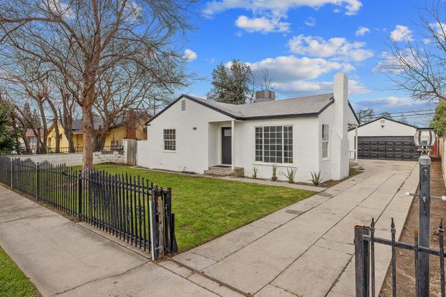 5009 E Clay Avenue, Fresno, CA 93727