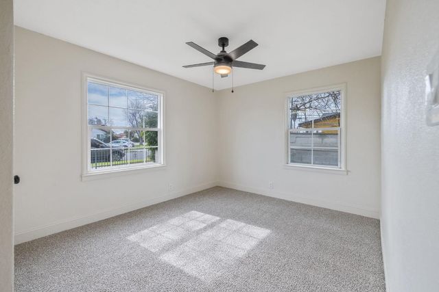 5009 E Clay Avenue, Fresno, CA 93727