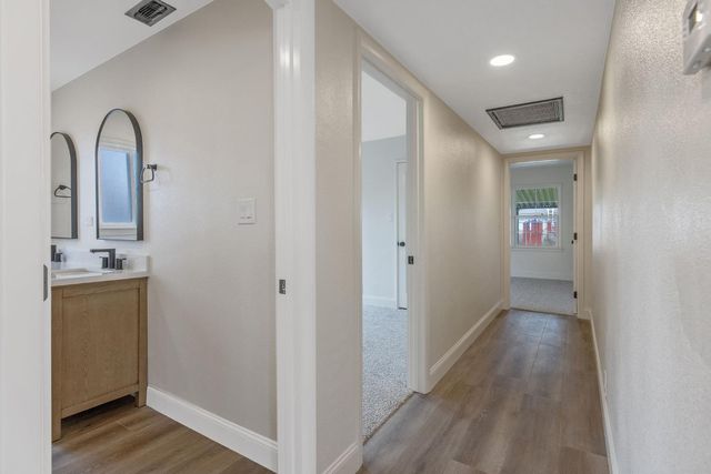 5009 E Clay Avenue, Fresno, CA 93727