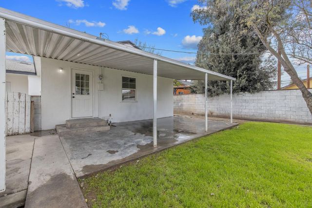 5009 E Clay Avenue, Fresno, CA 93727