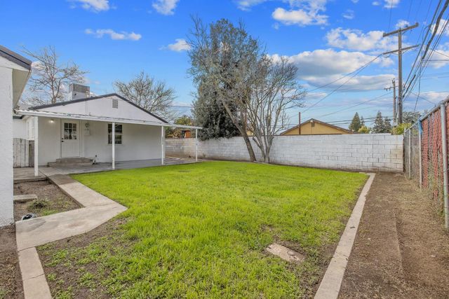 5009 E Clay Avenue, Fresno, CA 93727