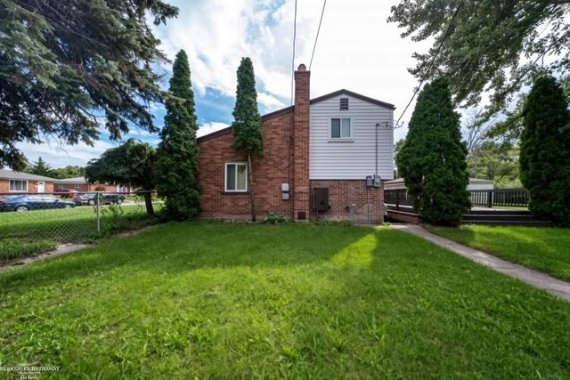23937 Thomas Street, Warren, MI 48091