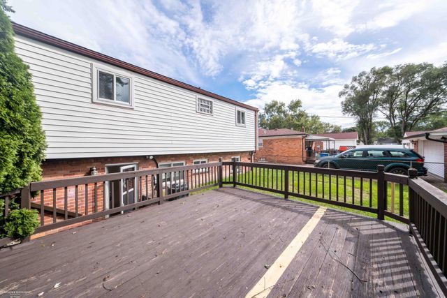 23937 Thomas Street, Warren, MI 48091