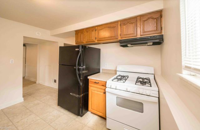 23937 Thomas Street, Warren, MI 48091