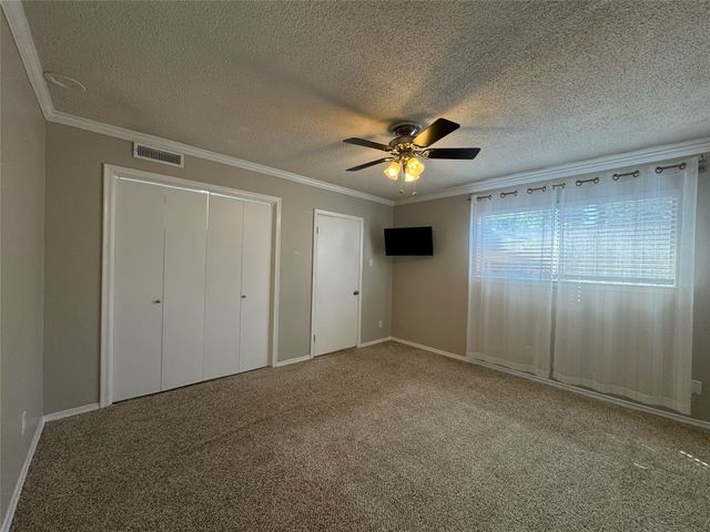 7832 Royal Lane 211, Dallas, TX 75230