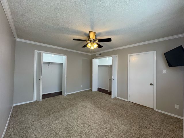7832 Royal Lane 211, Dallas, TX 75230