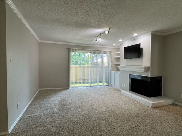 7832 Royal Lane 211, Dallas, TX 75230