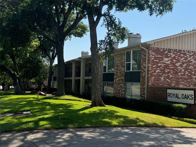 7832 Royal Lane 211, Dallas, TX 75230