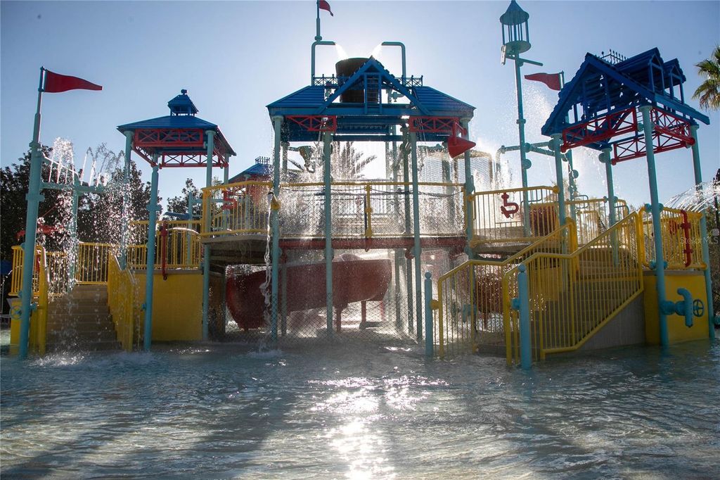 Image 44 of property listing at 7593 GATHERING DRIVE 608, Reunion, FL 34747