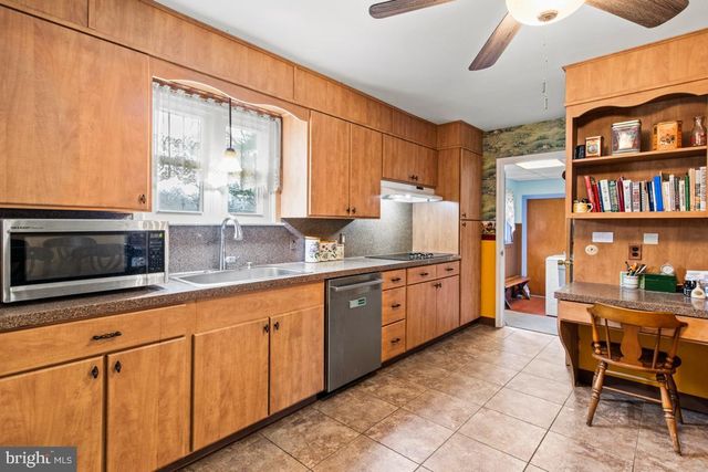 1758 GREEN BRIAR DR, Worcester, PA 19490