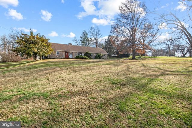 1758 GREEN BRIAR DR, Worcester, PA 19490