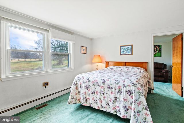 1758 GREEN BRIAR DR, Worcester, PA 19490