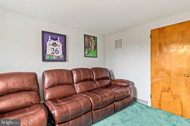 1758 GREEN BRIAR DR, Worcester, PA 19490