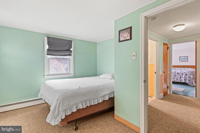 1758 GREEN BRIAR DR, Worcester, PA 19490