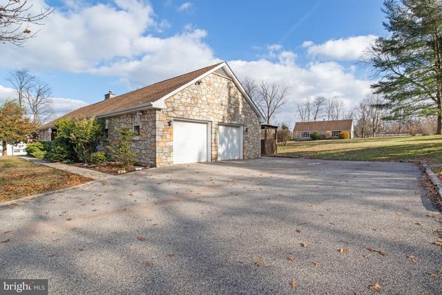 1758 GREEN BRIAR DR, Worcester, PA 19490