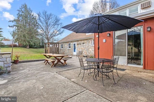 1758 GREEN BRIAR DR, Worcester, PA 19490